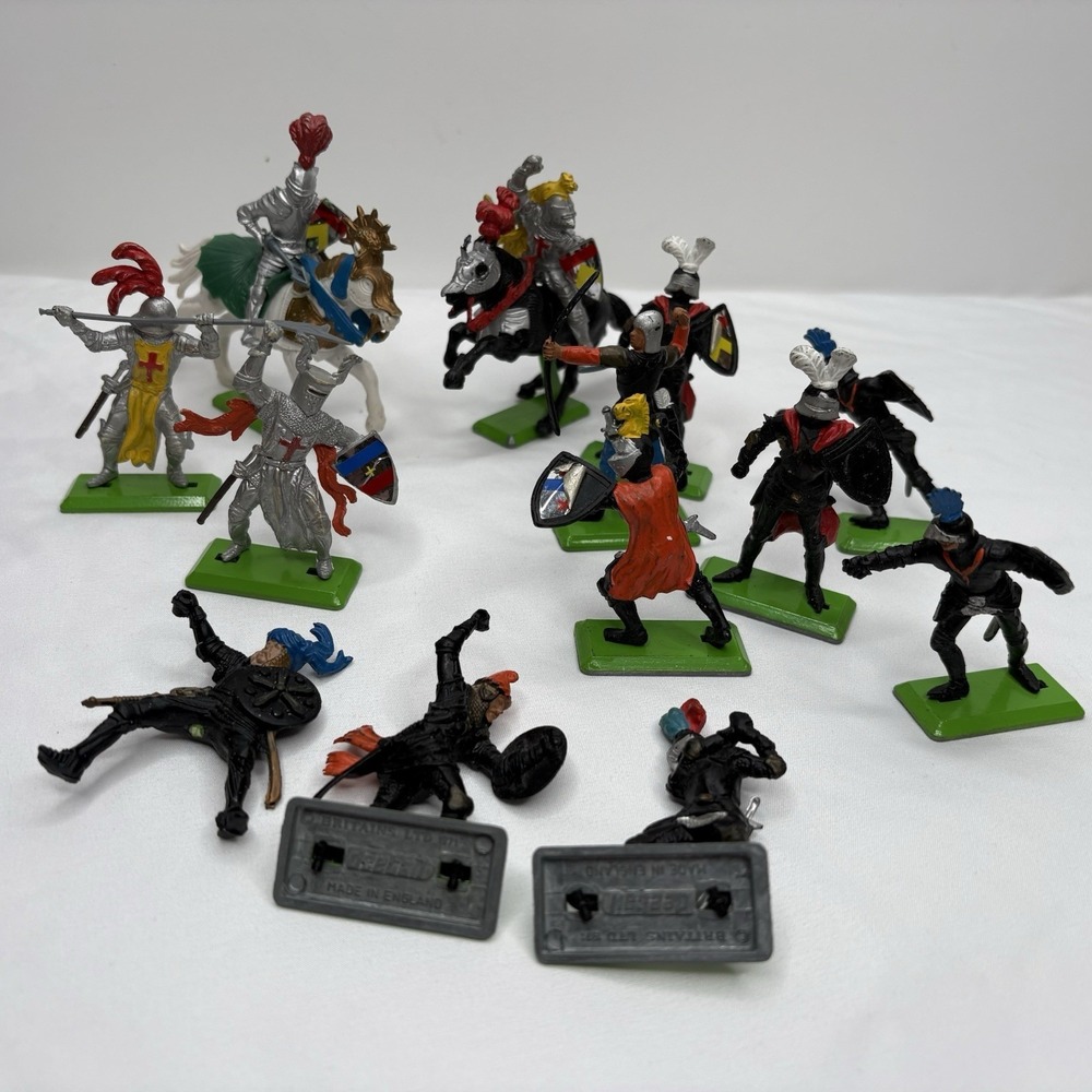 Vintage 1971 Deetail Britains Medieval Knights 11 Figures & 2 Horseback England